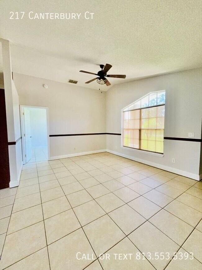 Building Photo - 217 Canterbury Ct