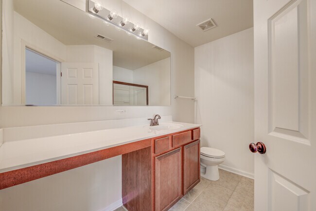 Building Photo - 3414 Cameron Dr