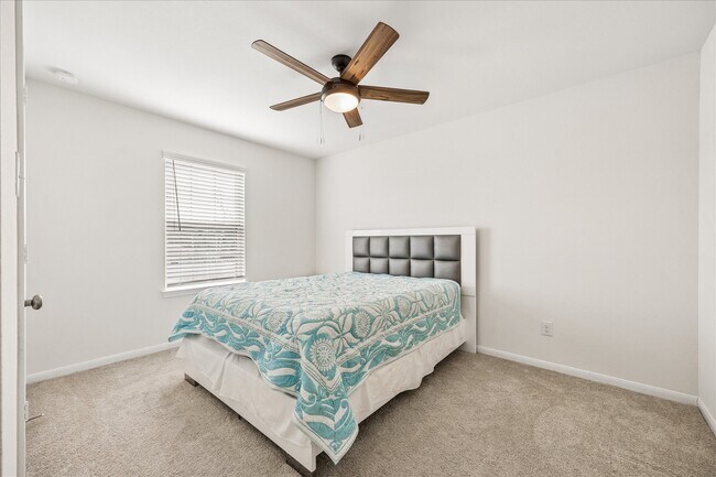 Building Photo - 1189 Bluebonnet Trl