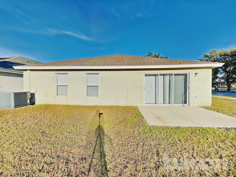 Building Photo - 12429 Cedarfield Dr