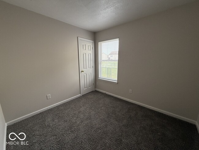 Building Photo - 7202 Parklake Cir