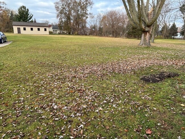 Building Photo - Grandville ranch available now