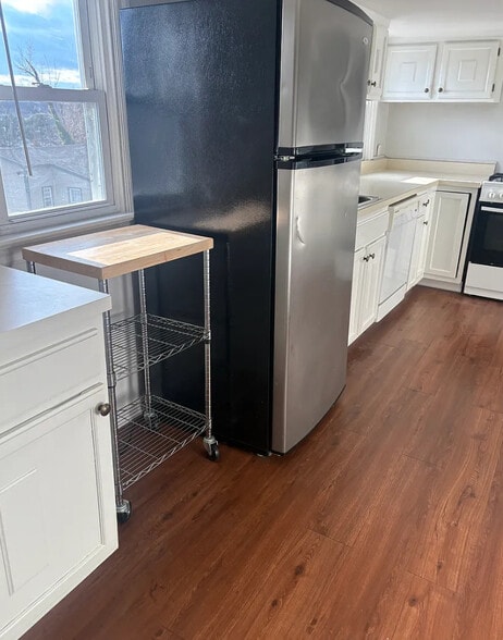 Building Photo - 116 Summit Ave