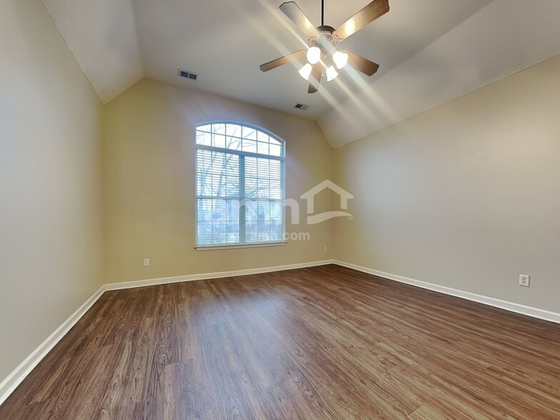 Building Photo - 5797 Savannah Pky