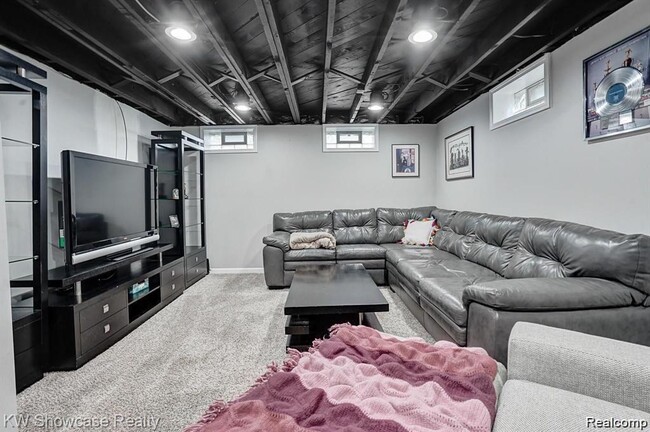 Building Photo - 1304 Grove Ave