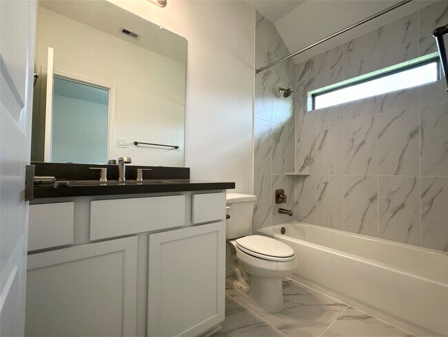 Building Photo - 31900 Retama Ranch Ln