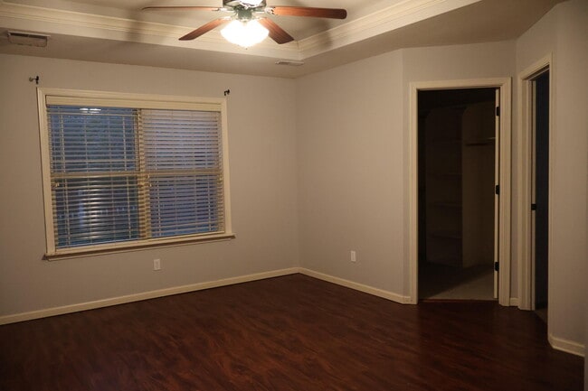 Building Photo - 5806 Freeport Way