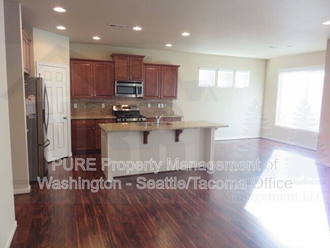 Building Photo - 7920 164th St E