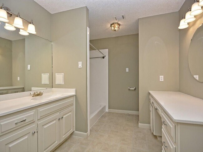 Building Photo - 4700 Trail W Dr