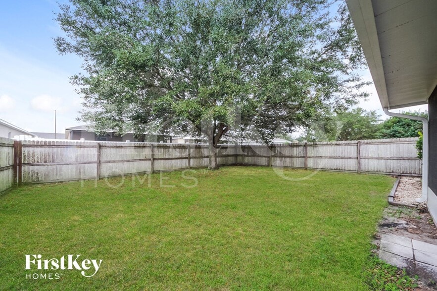 Building Photo - 3122 Whispering Trails St