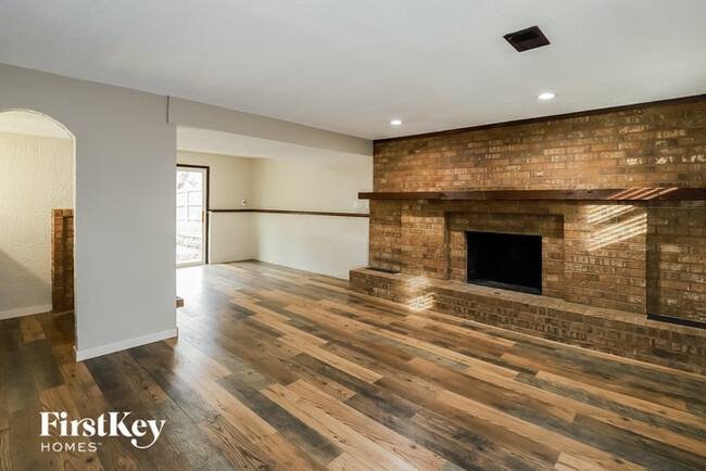 Building Photo - 10706 NW 59th St