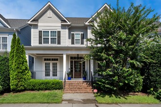 Building Photo - Available Early April! Gorgeous Updated 5-Bedroom, 5-Ba in the Desirable Amberly Community!