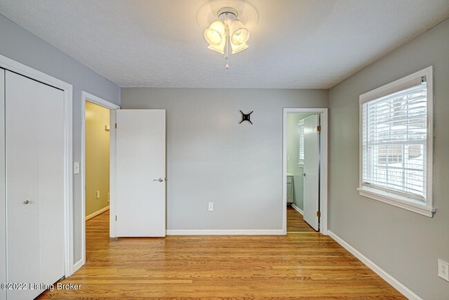 Building Photo - Dellwood Dr.