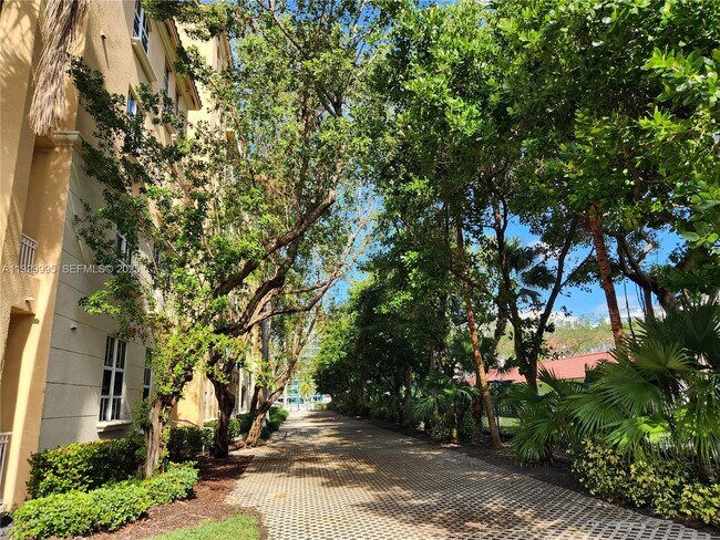 Building Photo - 3001 NE 185th St