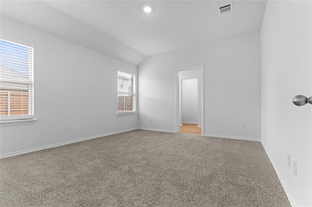 Building Photo - 1018 Stones Throw Dr