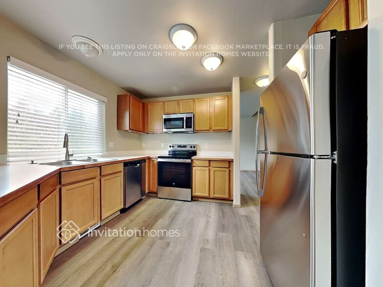 Building Photo - 17302 26th Ave E