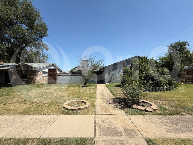 Primary Photo - 2131 Blossom Ln