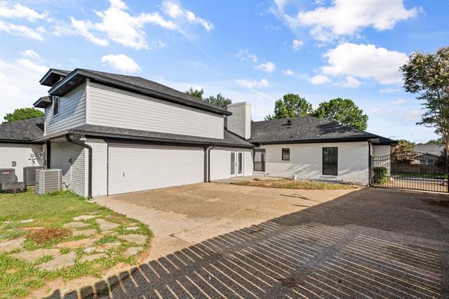 Building Photo - 5742 Ledgestone Dr