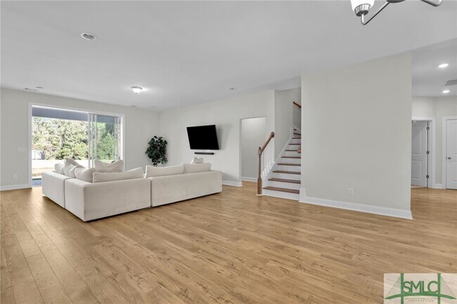 Building Photo - 145 Nettleton Ln