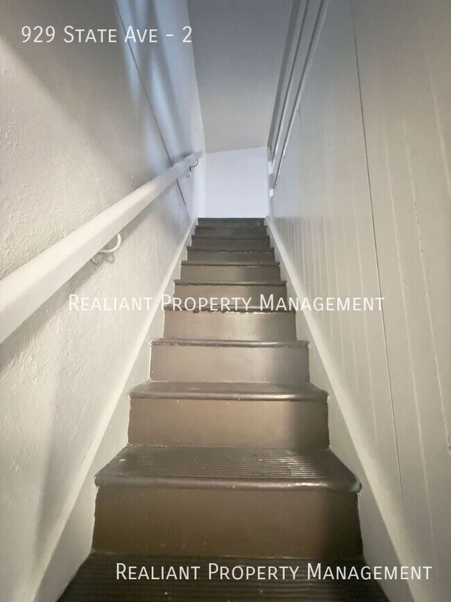 Building Photo - 929 State Ave