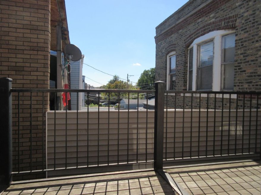 Building Photo - 3807 W Hirsch St