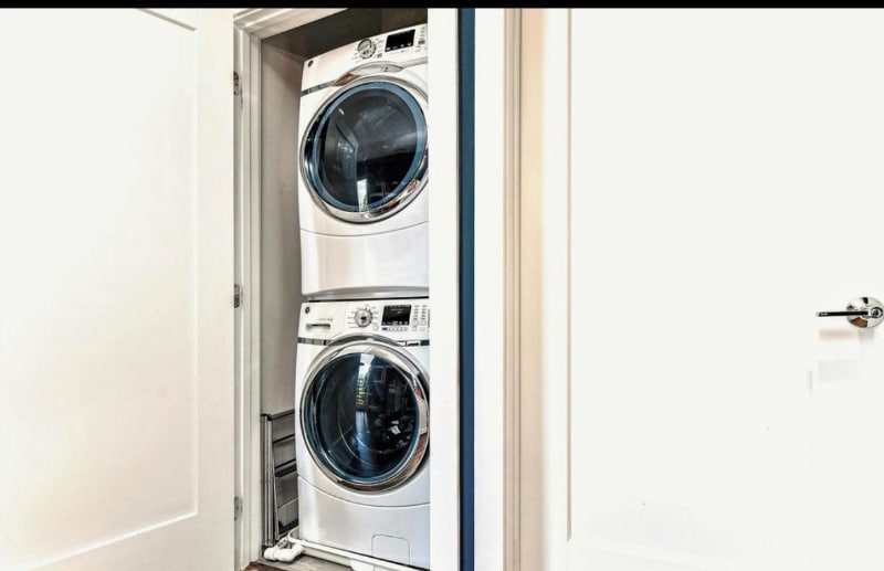 Building Photo - 1111 Orren St NE