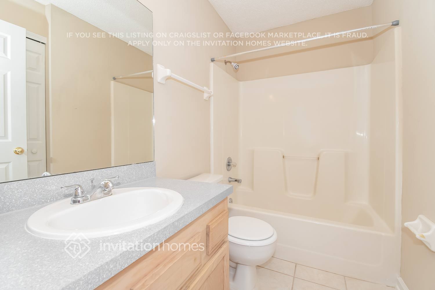 Building Photo - 8313 Lakemont Dr