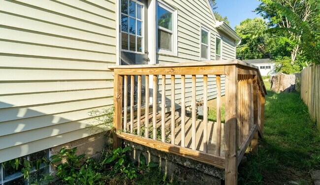 Building Photo - 5017 Indianola Ave