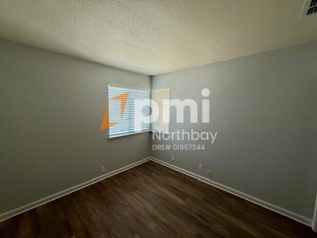Building Photo - 508 Wicklow Dr
