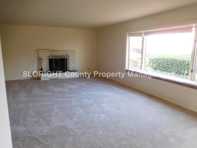 Building Photo - AVAILABLE NOVEMBER - Charming Los Osos Hom...