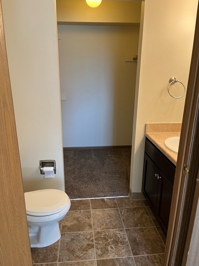 Building Photo - 4300 Maricopa Dr