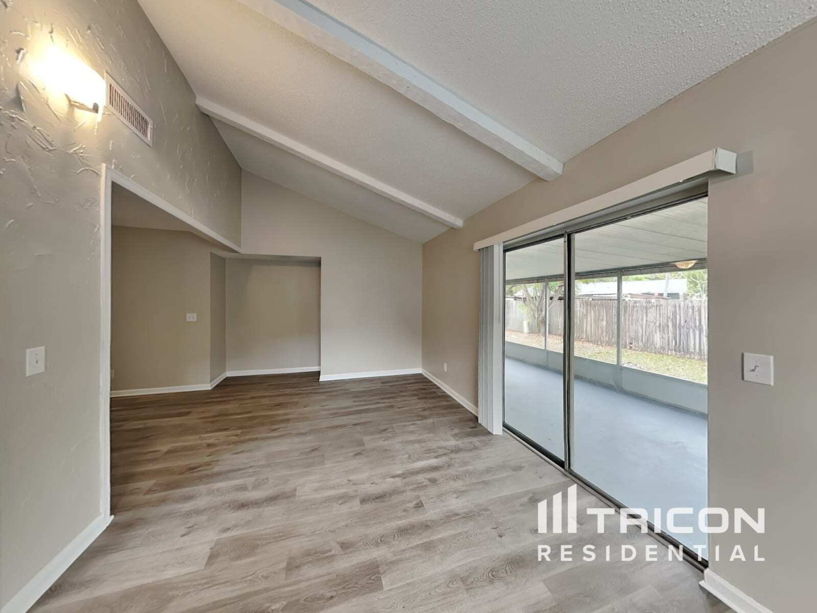 Building Photo - 405 Silver Hill Dr