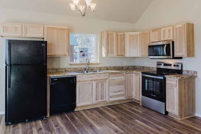 Building Photo - 337A Brookhill Dr