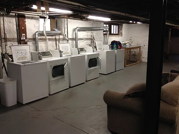 Building Photo - 7553 Byron Pl