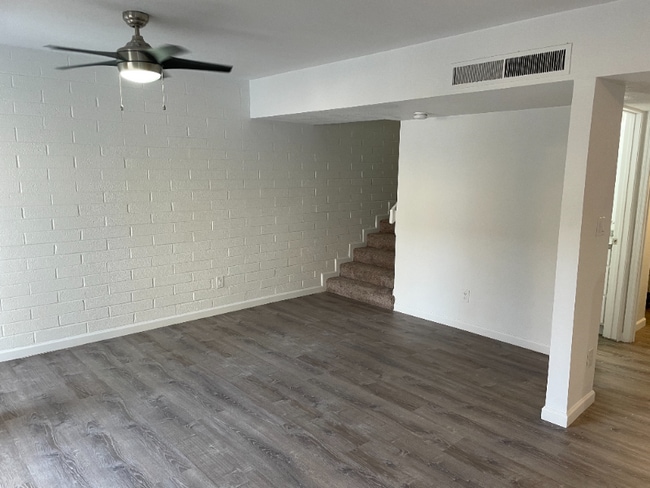 Building Photo - 1815 W Tuckey Ln