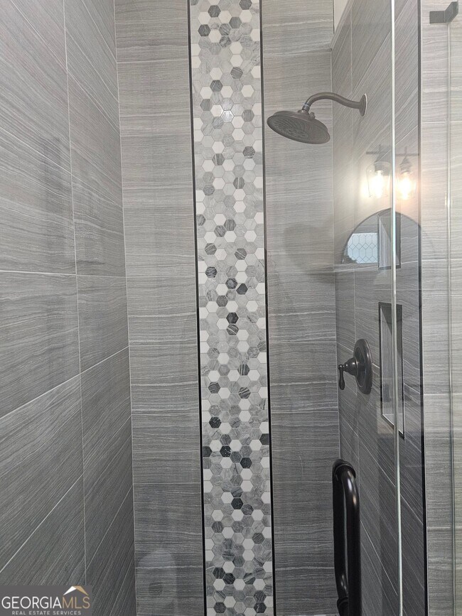 Building Photo - 2429 Hosea L Williams Dr SE