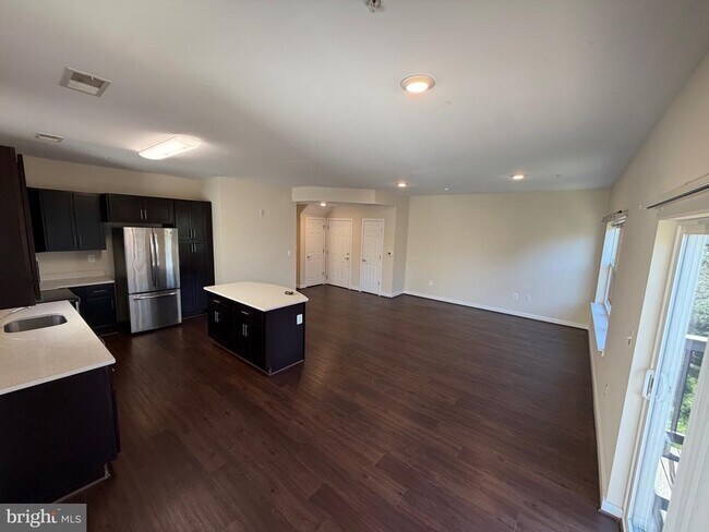 Building Photo - 3303 Demirel Way