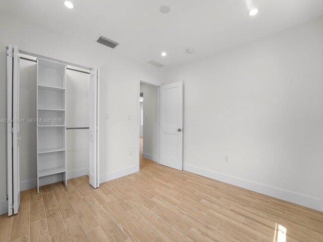 Building Photo - 238 NW 41st Ave