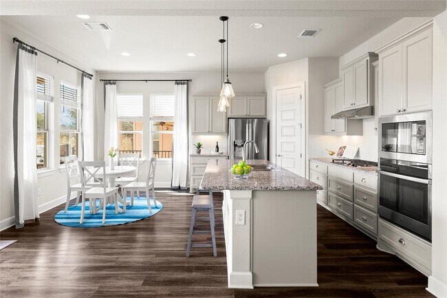 Building Photo - 132 Village Oak Dr