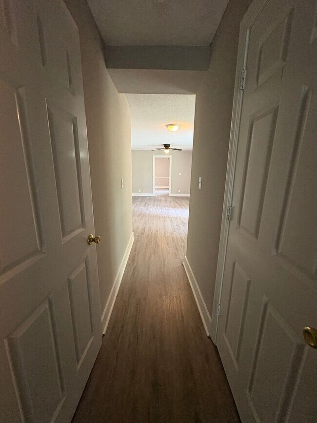 Building Photo - Lovely 3 Bedroom 2 Bath Home in Spartanburg