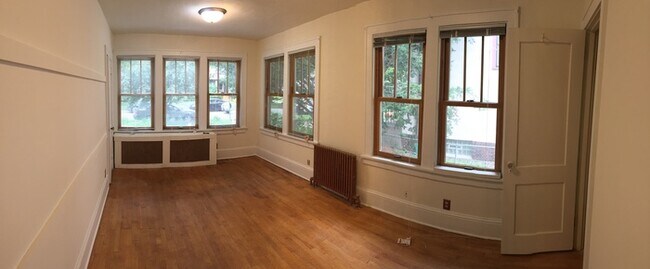 Building Photo - 956 Goodrich Ave