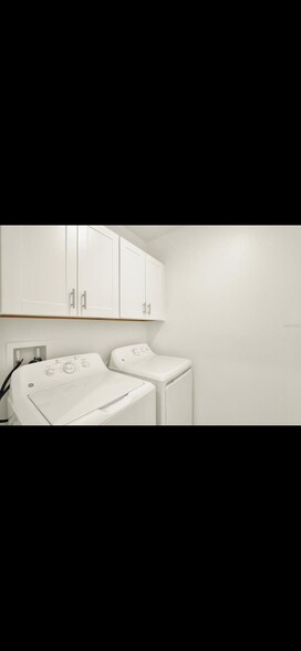 Building Photo - 6603 Back Forty Loop