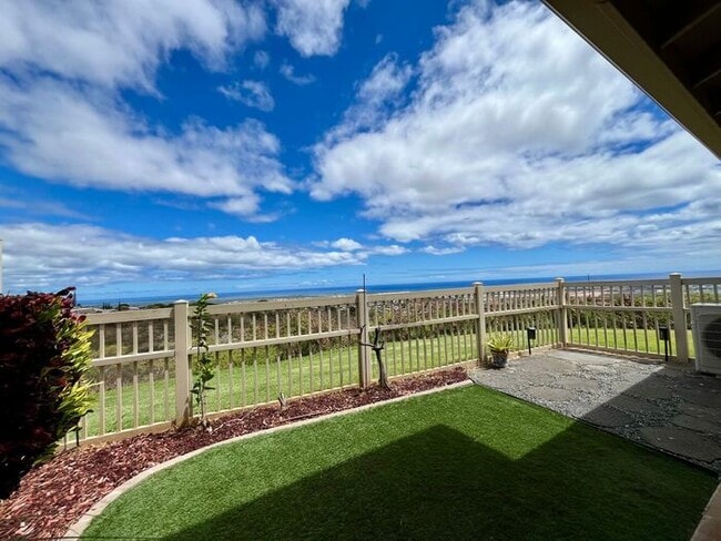Building Photo - Makakilo: 3 Bdrm 2.5 Bath Townhouse w/ 2 C...