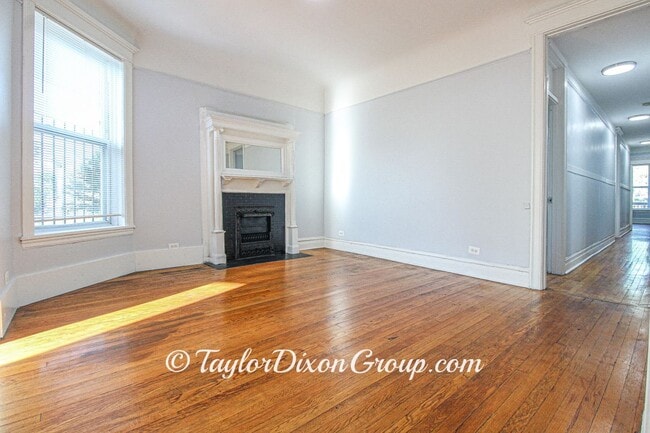 Building Photo - 5407 S Indiana Ave