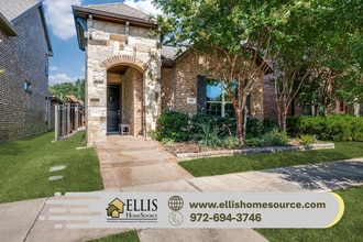 Building Photo - Beautiful 2-Bedroom + Study Home in the Highly Desirable Viridian Community!