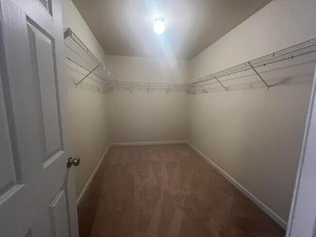 Building Photo - 3625 Galloway Ln