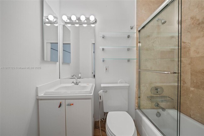 Building Photo - 1018 Meridian Ave