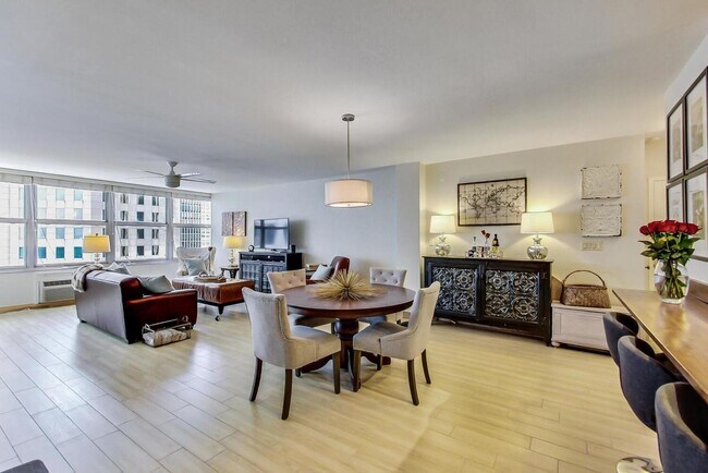 Building Photo - 1000 N Lake Shore Dr