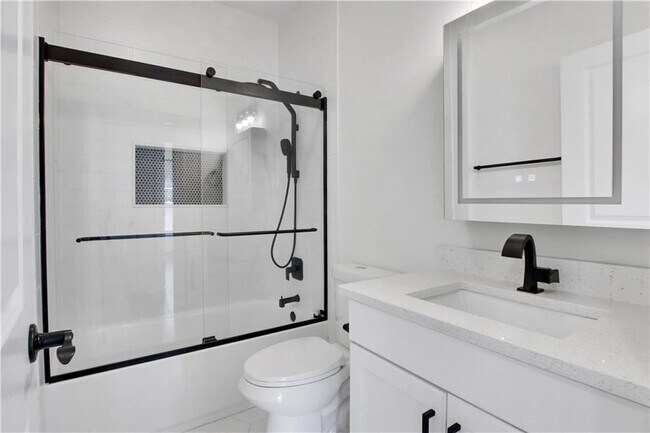 Building Photo - 1278 Linden Ct