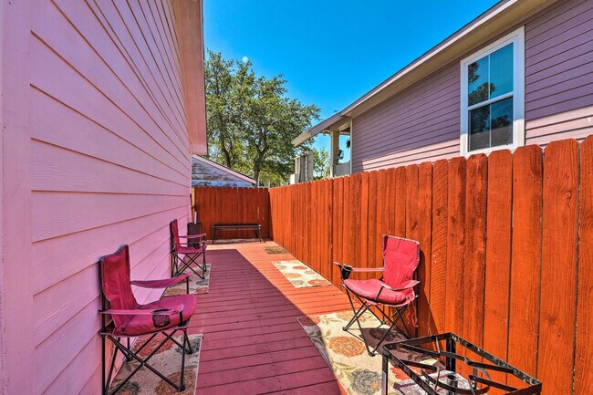 Building Photo - 1319 40th St